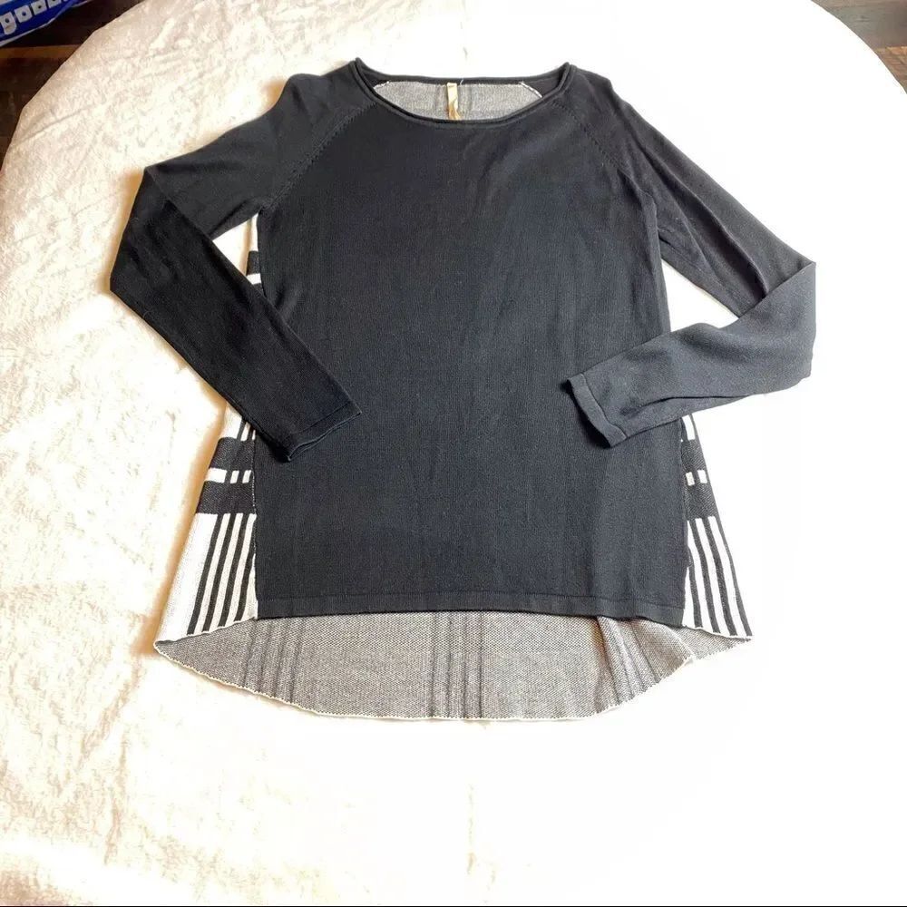 Teeberry and Weave Julian Black W/ White and Black Plaid Long Sleeve Size Small